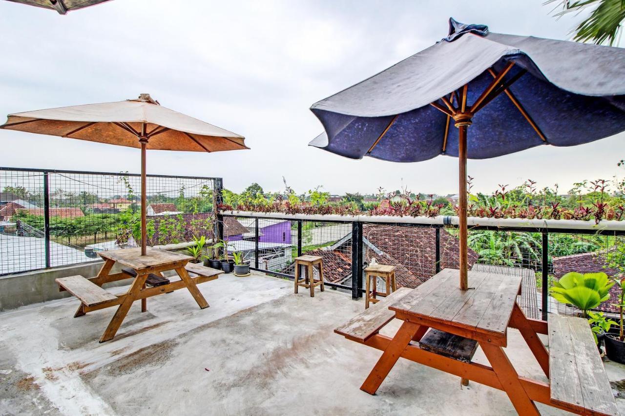 Oyo 92256 Sentosa Residence Jogyakarta Zewnętrze zdjęcie